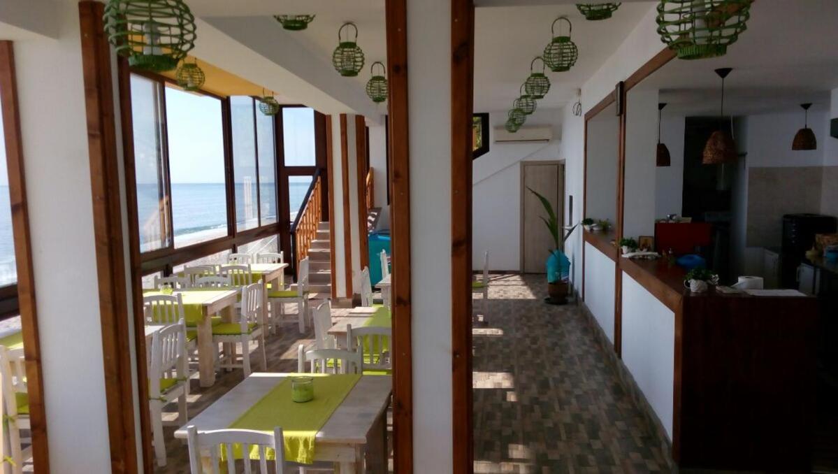 Hemingway Rooms In Happy Beach Varna Eksteriør billede