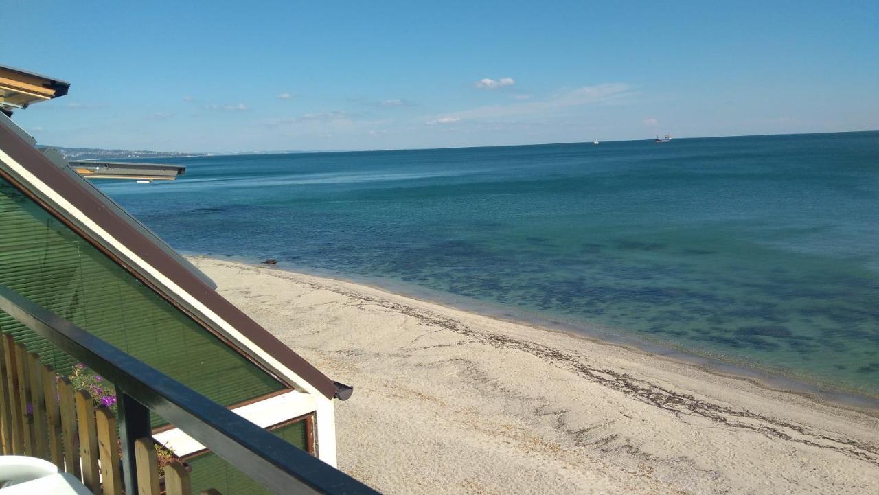 Hemingway Rooms In Happy Beach Varna Eksteriør billede