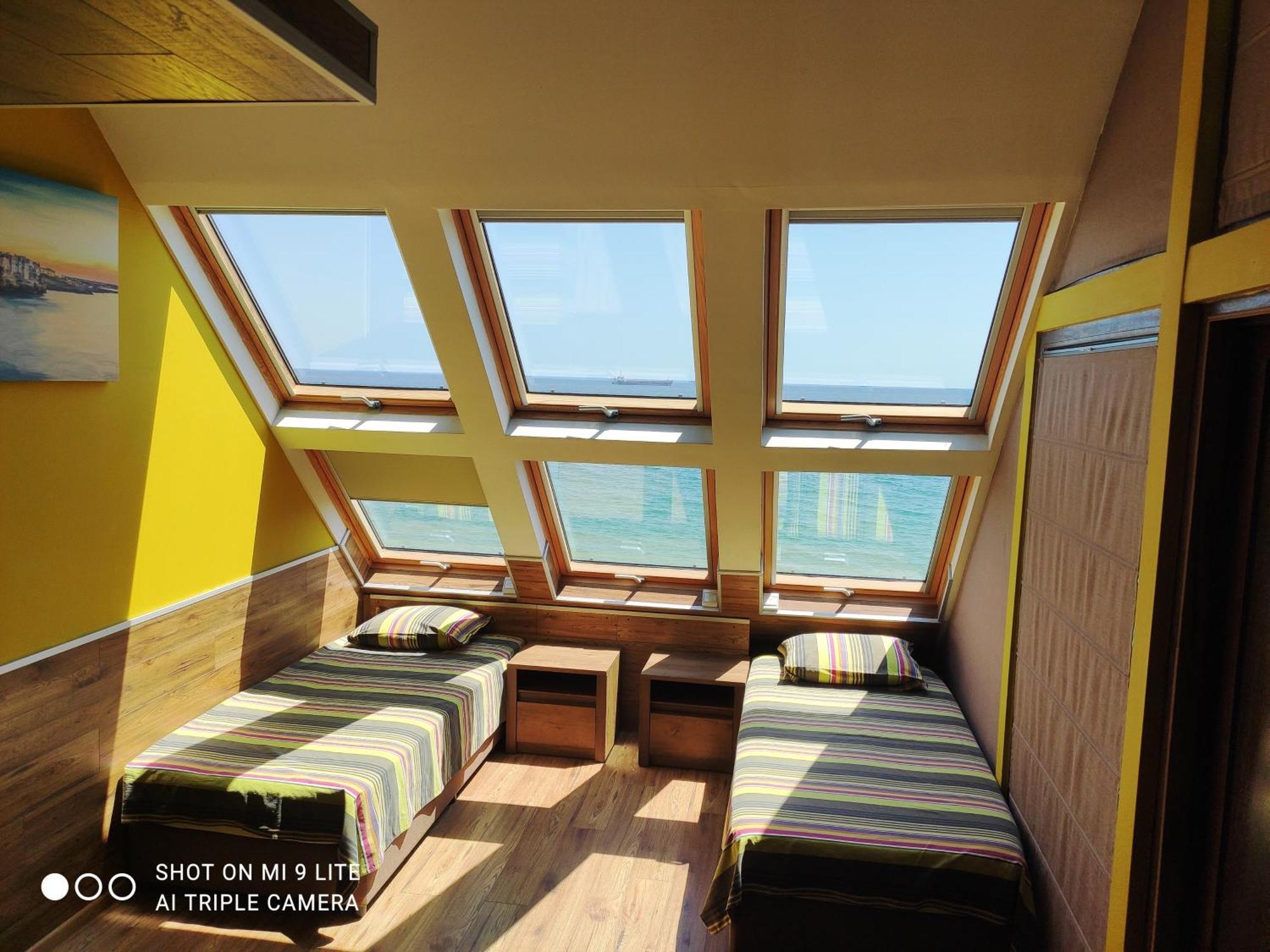 Hemingway Rooms In Happy Beach Varna Eksteriør billede