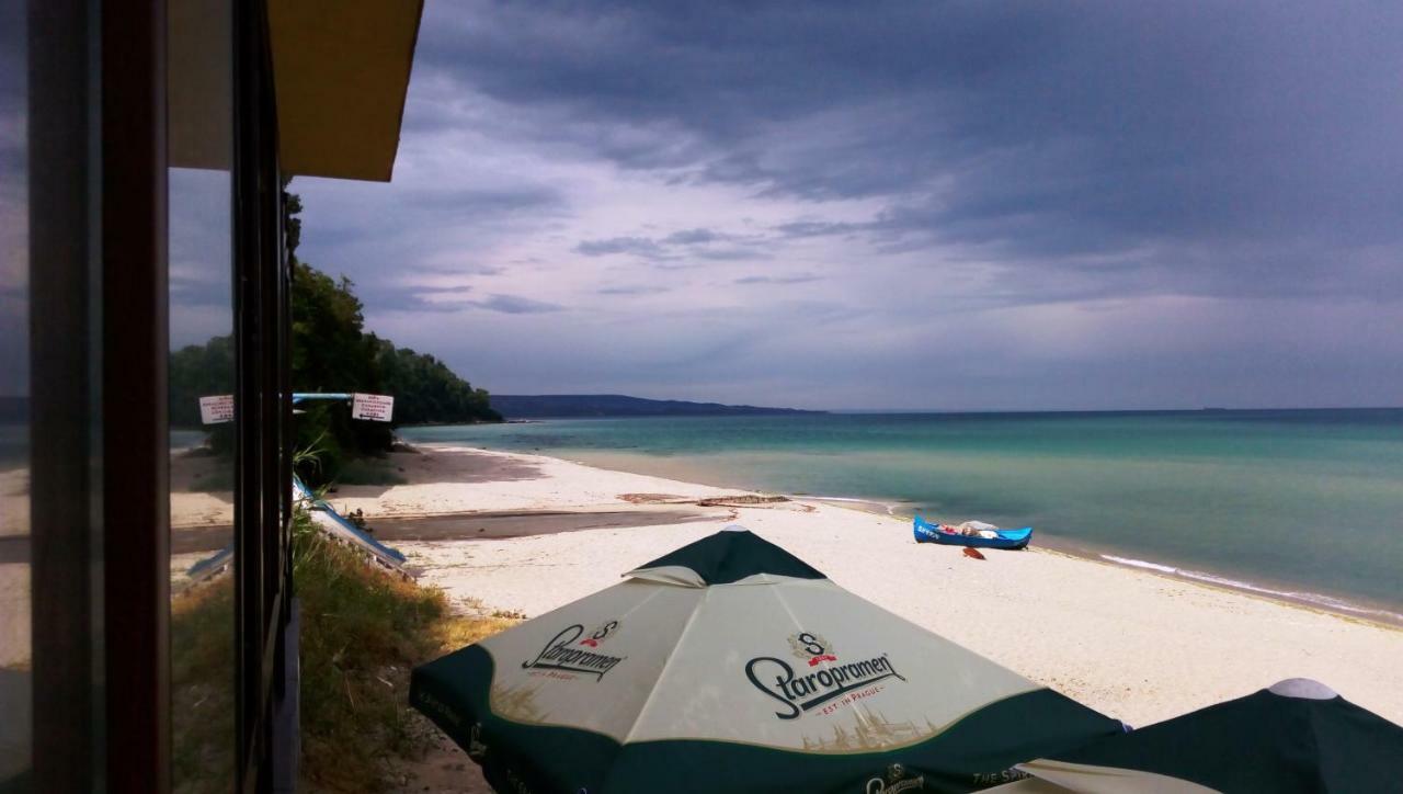 Hemingway Rooms In Happy Beach Varna Eksteriør billede