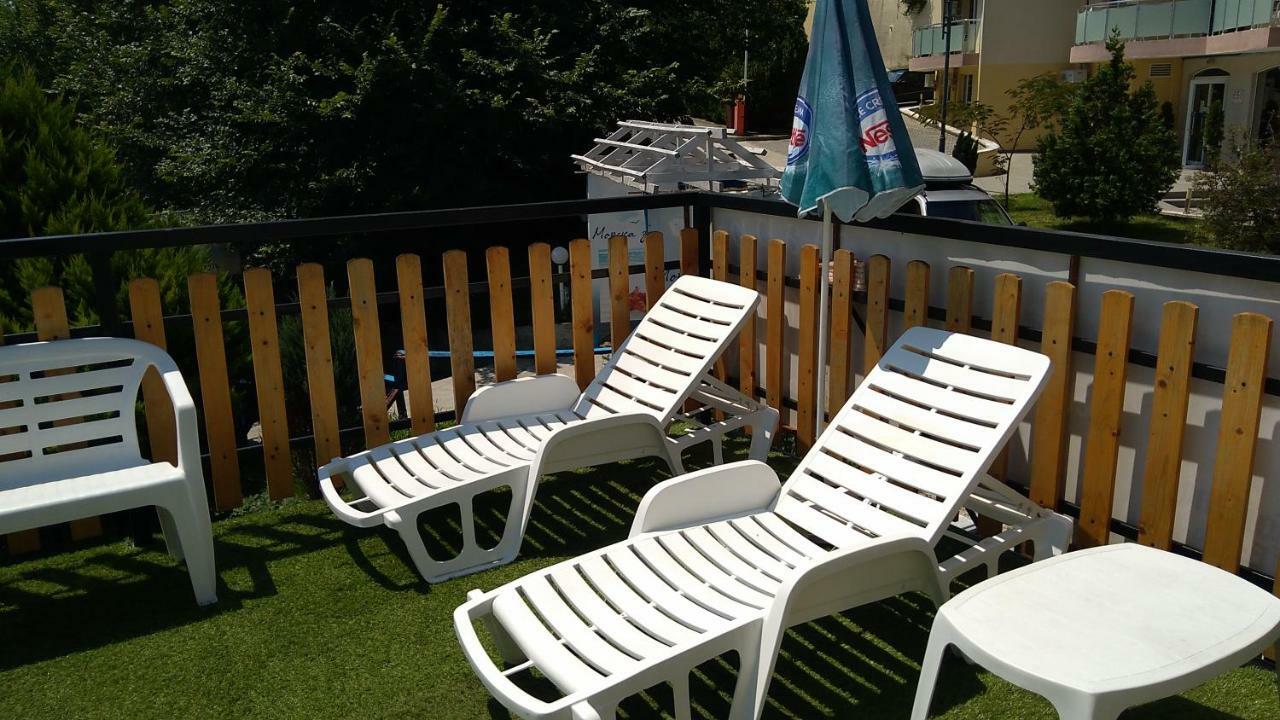 Hemingway Rooms In Happy Beach Varna Eksteriør billede